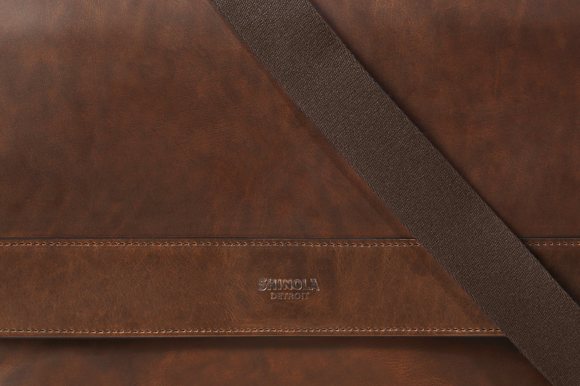 shinola slim messenger