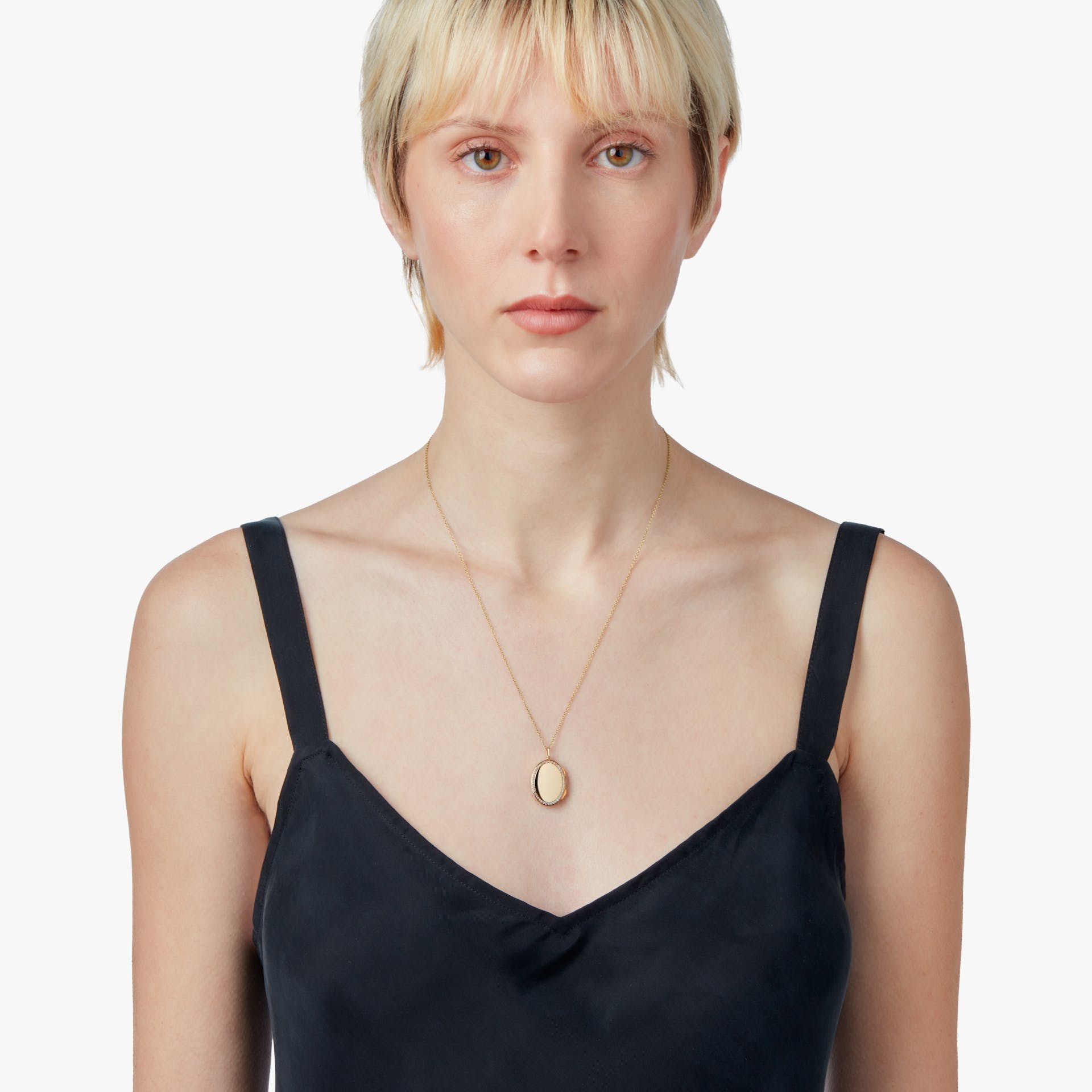 消費税無し Diamond Shinola | Necklace Locket Oval 化粧水・ローション・トナー